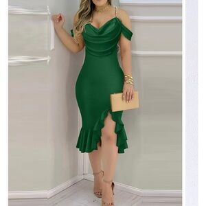 Elegant Classy Emerald Green Off-Shoulder Dress with Pearl detail Large